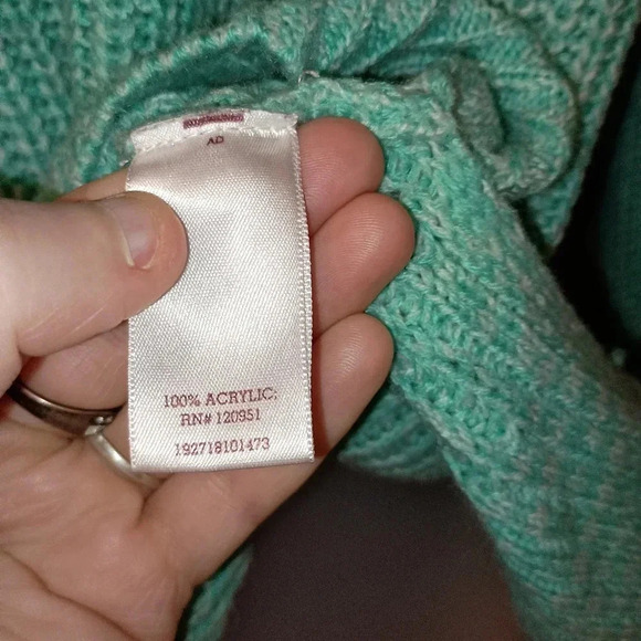 SO AUTHENTIC American heritage soft chunky,boxy, cable knit sweater (#952) - Picture 3 of 8